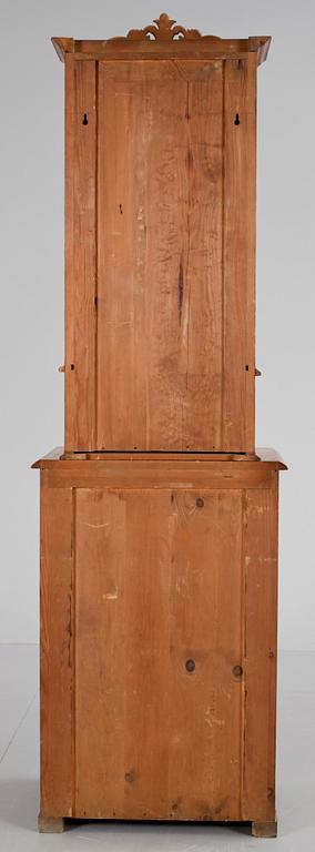 BOKSKÅP, nyrokoko, 1800-talets andra hälft.