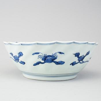 A blue and white Japanese bowl, 18th Century.