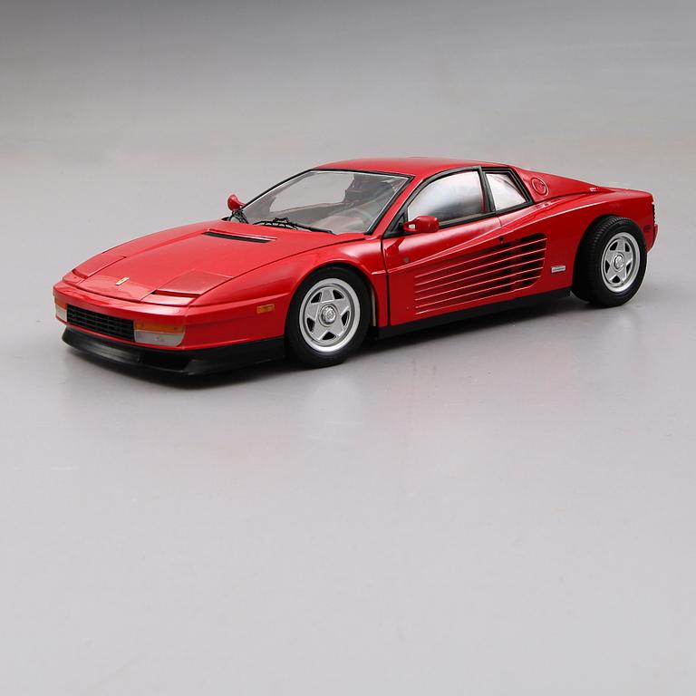 MODELLBIL, Pocher Ferrari Testarossa, skala 1/8.