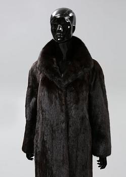 PÄLS, Saga Mink.