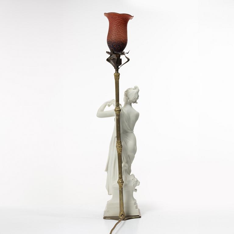 Bordslampa, parian och mässing, 1916.
