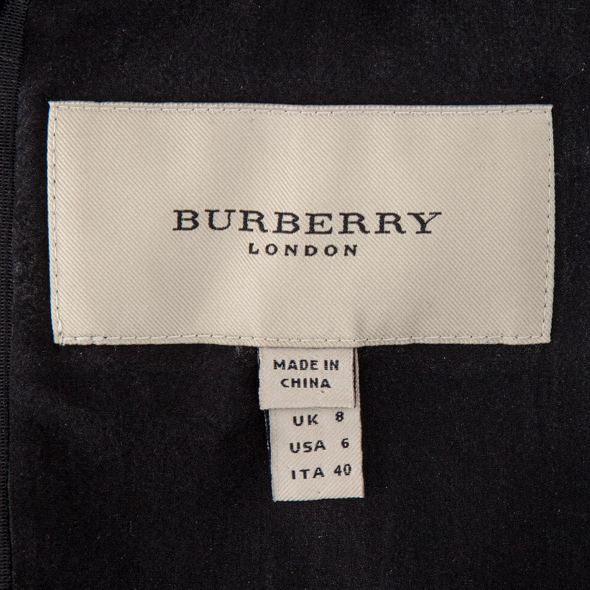 KLÄNNING, Burberry.