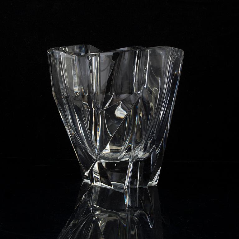 A glass bowl by Tapio Wirkkala for Iitala, 1958.