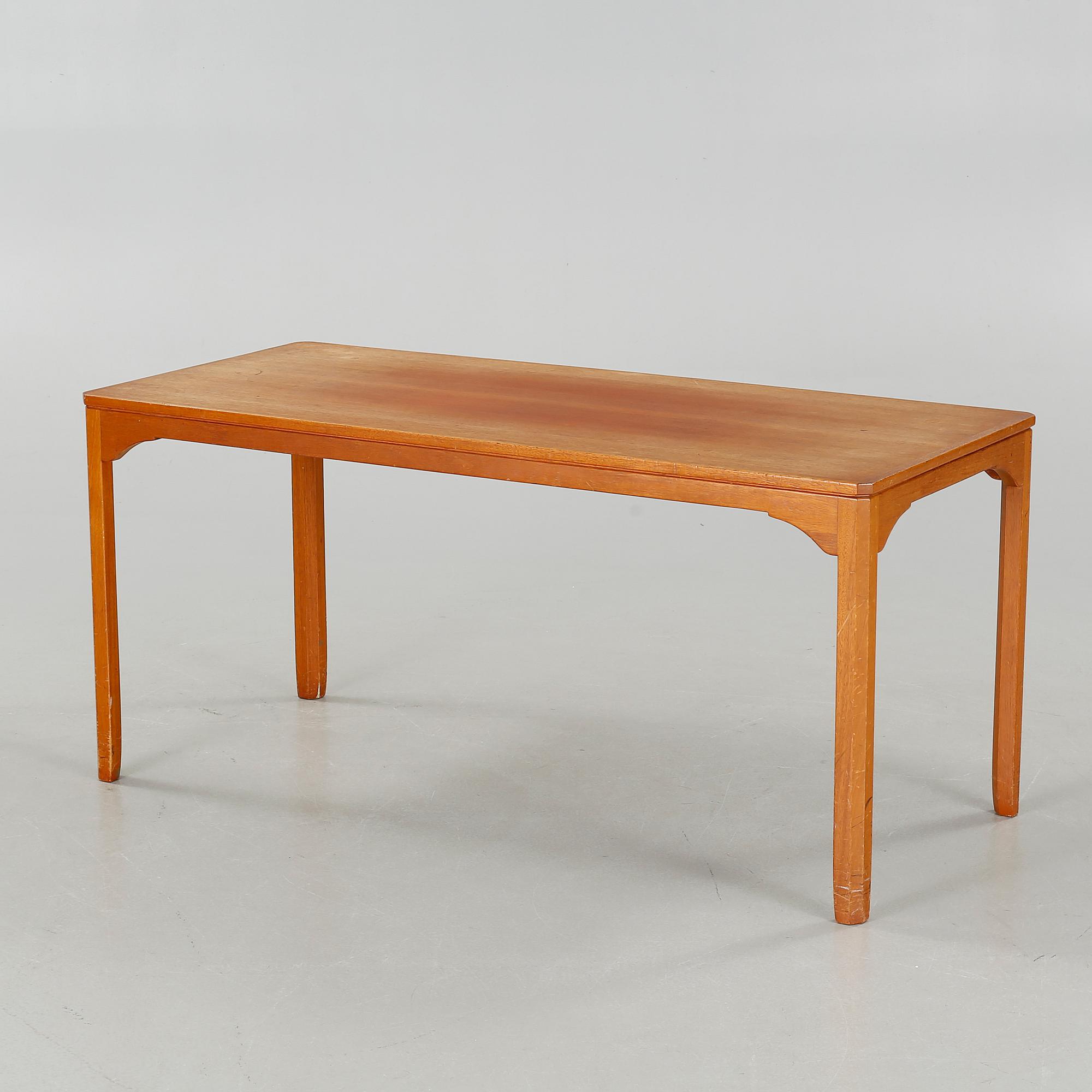 CARL MALMSTEN, soffbord, "Ulfåsa", Bodafors, 1964.