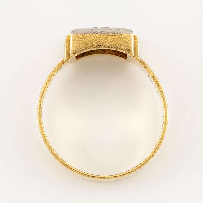 Wiwen Nilsson, Wiwen Nilsson, a ring, 18K gold with a round brilliant-cut diamond, Lund 1964.