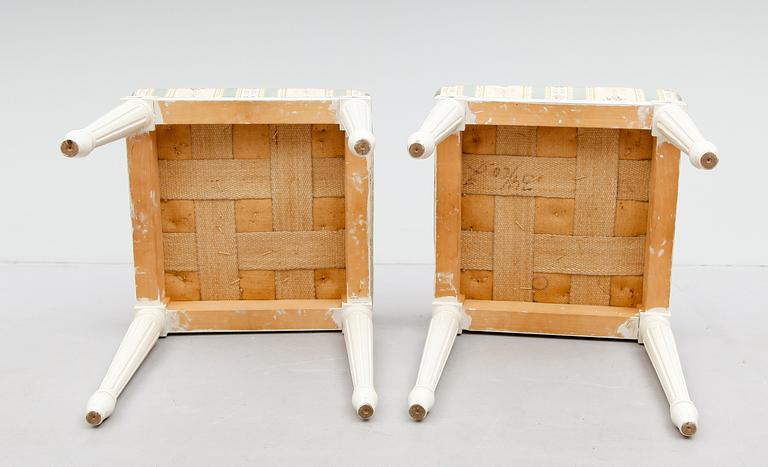 TABURETTER, 1 par, gustaviansk stil, 1900-talets första hälft.
