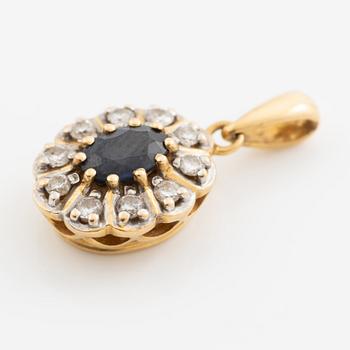 Pendant, carmosé model, 18K gold with sapphire and brilliant-cut diamonds.
