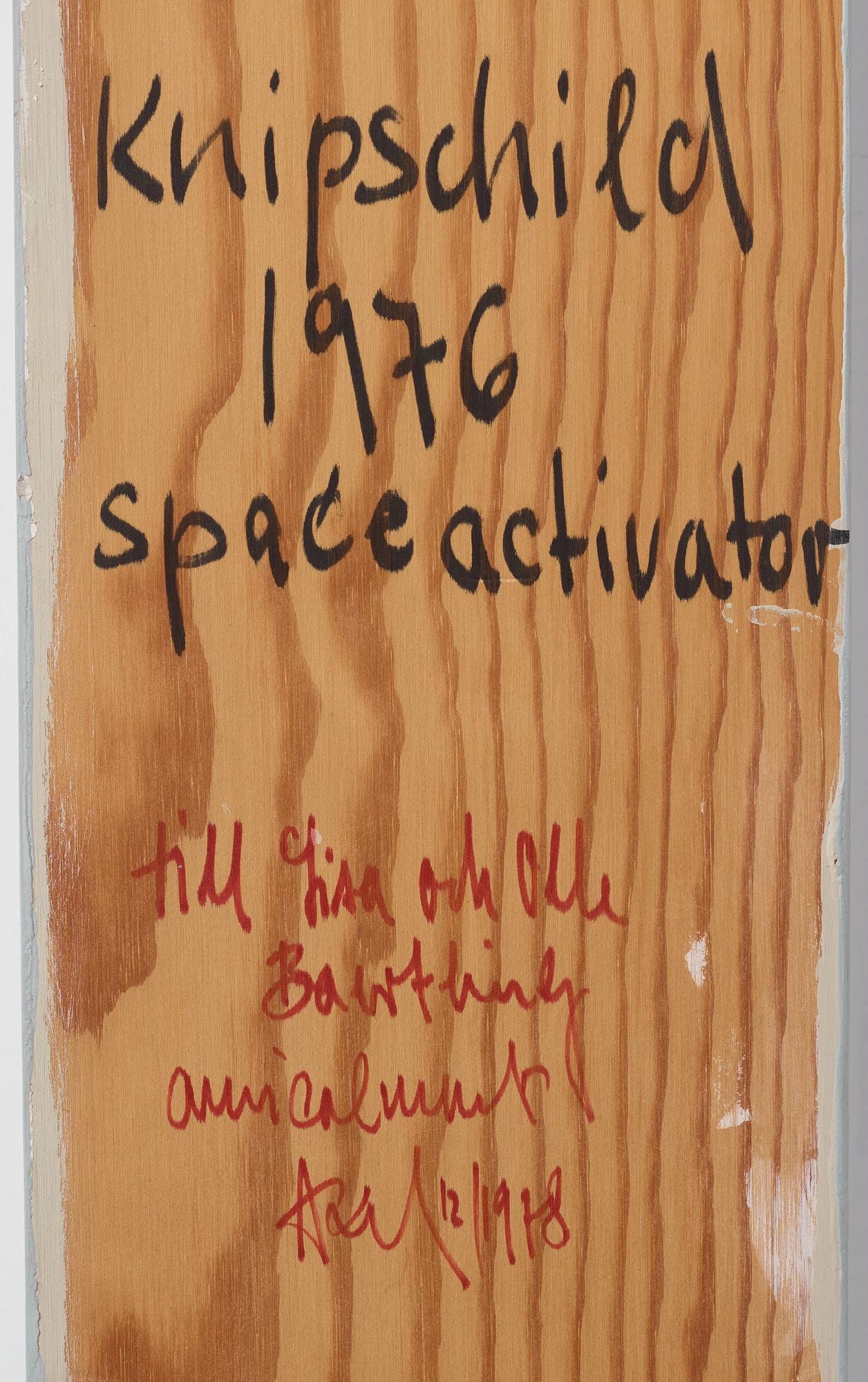 Axel Knipschild, blandteknik/väggobjekt. Signerad och daterad 1976 a tergo.