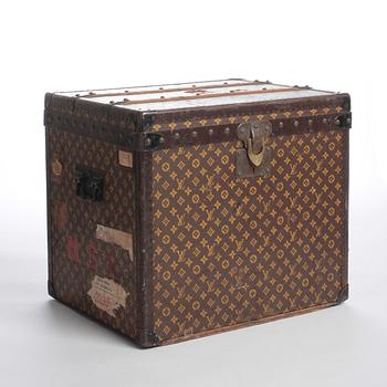 LOUIS VUITTON, koffert, 1900-talets början.