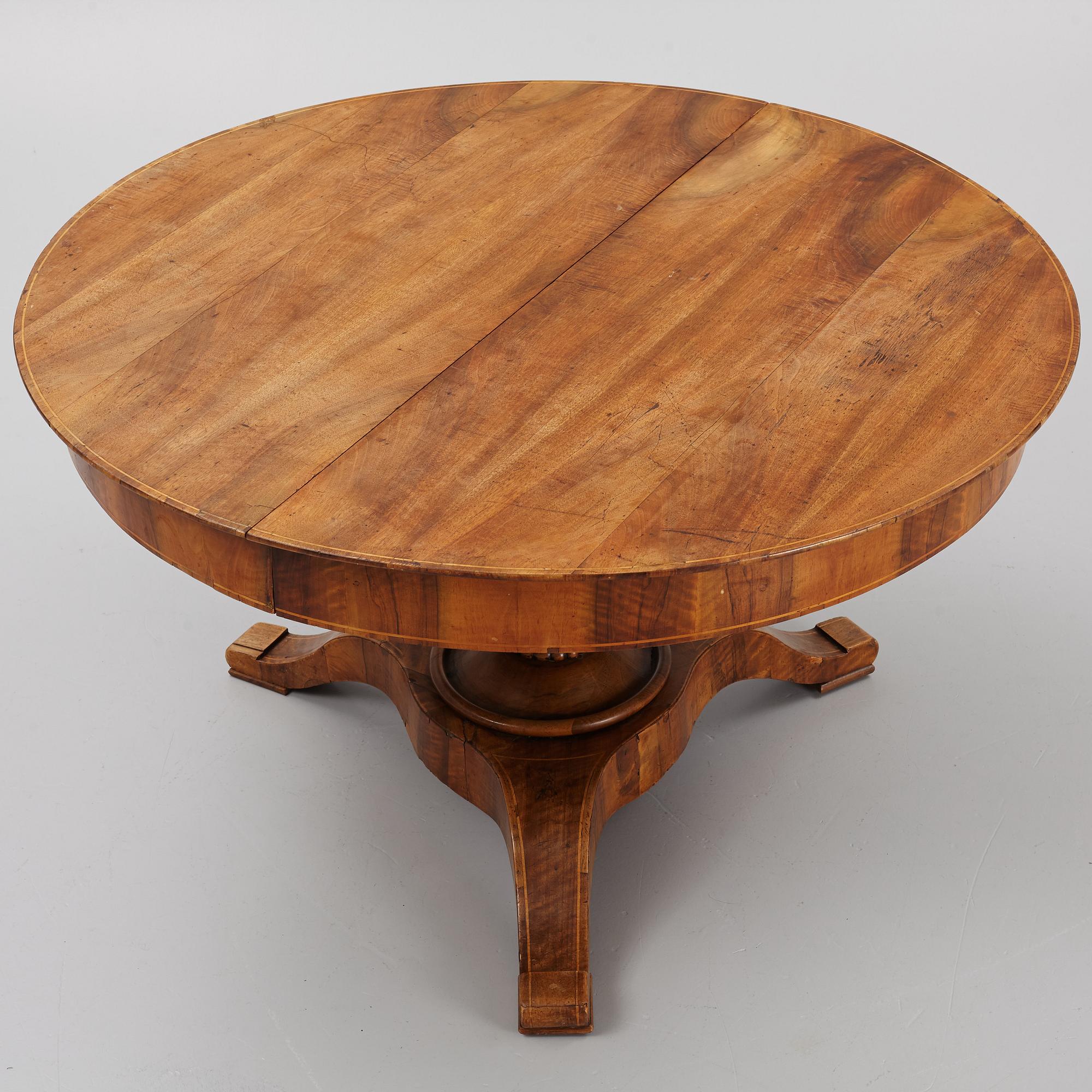 A 19th Century Dining Table.