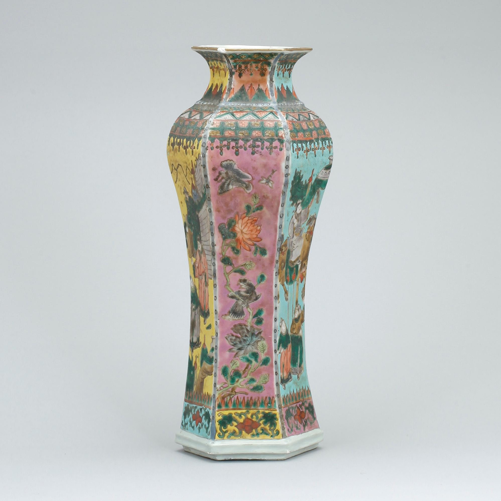 VAS, porslin, Kina Tongzhi (1862-1874).