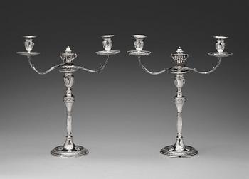 1012. A pair of English 18th century silver candelabras, marks of Henry Hobdell, London 1778.