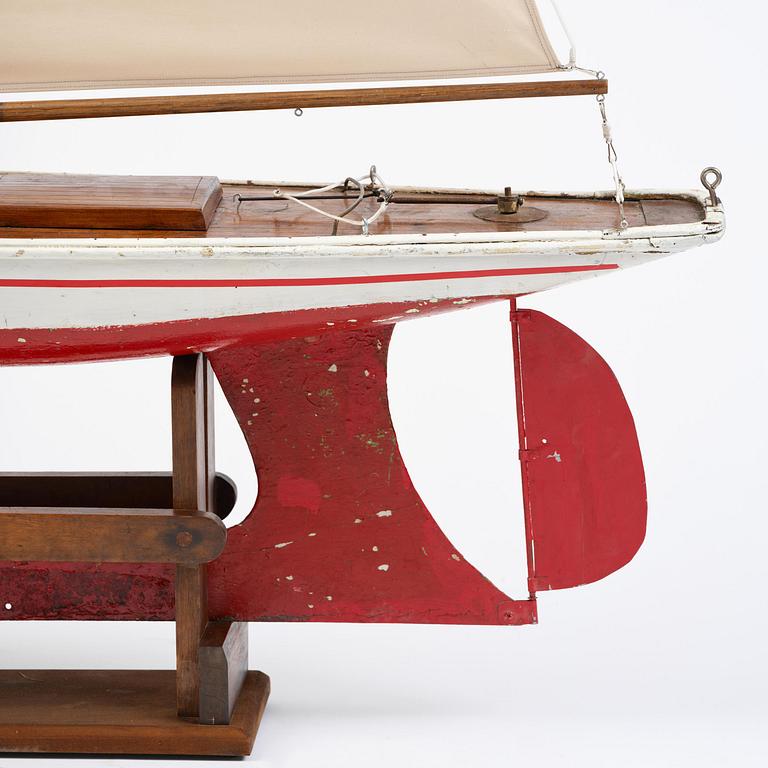 An English model ship, circa 1900.