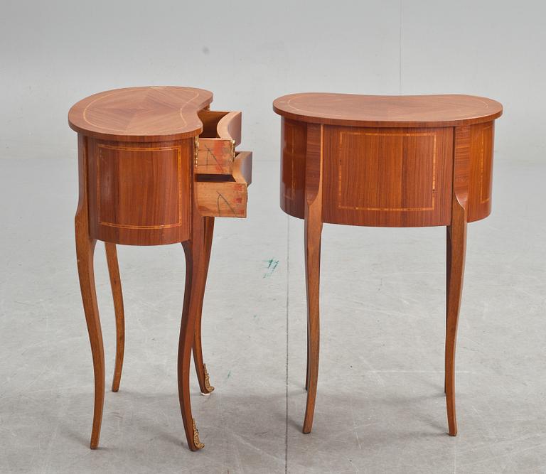 LAMPBORD, ett par.  Gustaviansk stil, 1900-talets andra hälft.