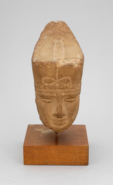 SKULPTUR / FRAGMENT, sandsten, Egypten.