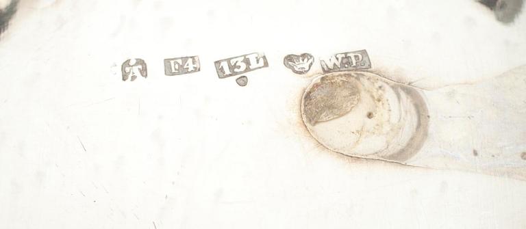 GRÄDDSNÄCKOR, 2 st, silver, Carl Wictor Talen, Helsingfors 1858 samt Wilhelm Pettersson, Åbo 1887. Tot. vikt ca 268 g.