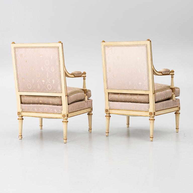 Karmstolar, ett par, Directoire-stil, omkring år 1900.