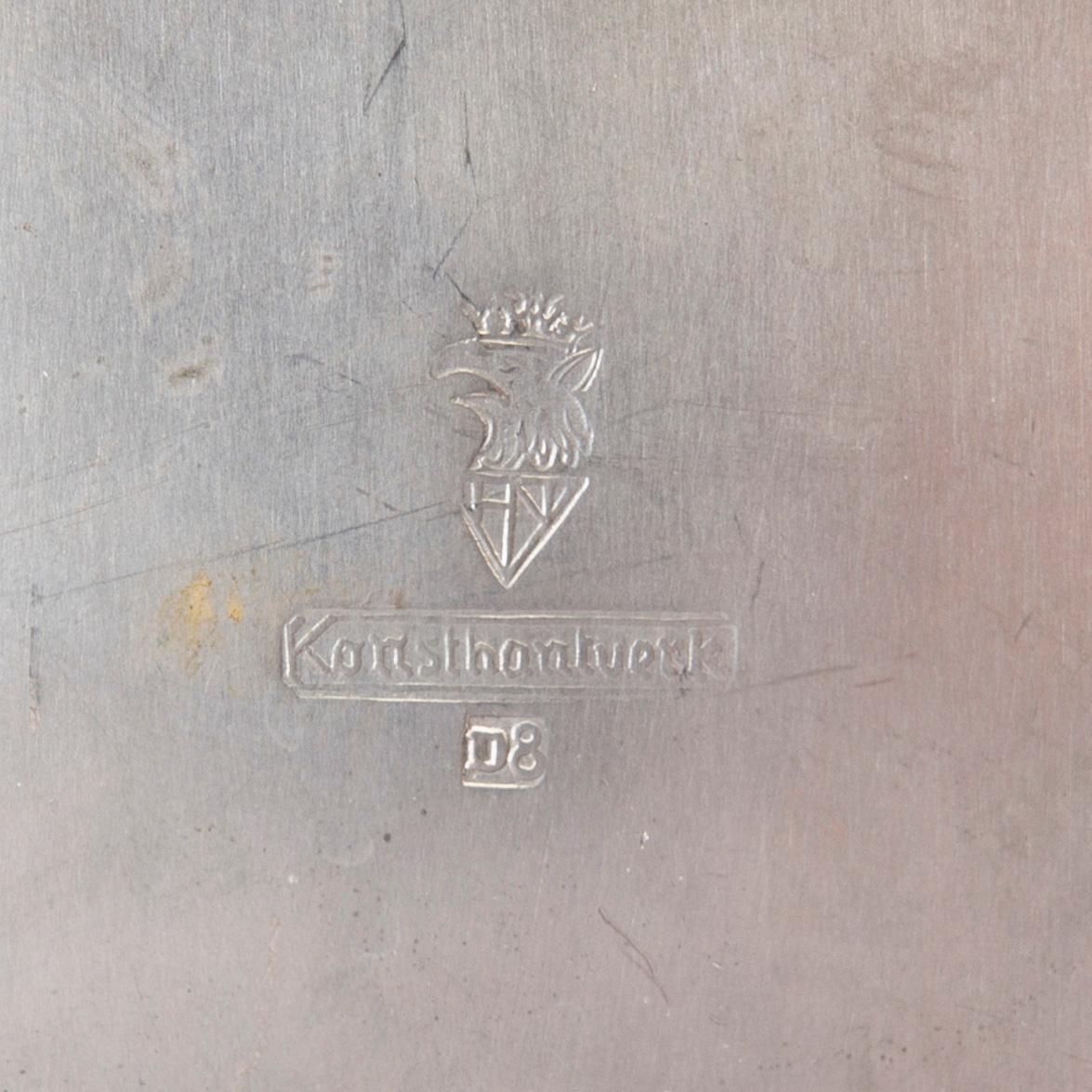 A Harald Nilsson 1930 pewter box with lid.