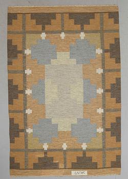 Ingegerd Silow · MATTA, rölakan, Ingegerd Silow, signerad IS. Ca 200 x 132 cm.