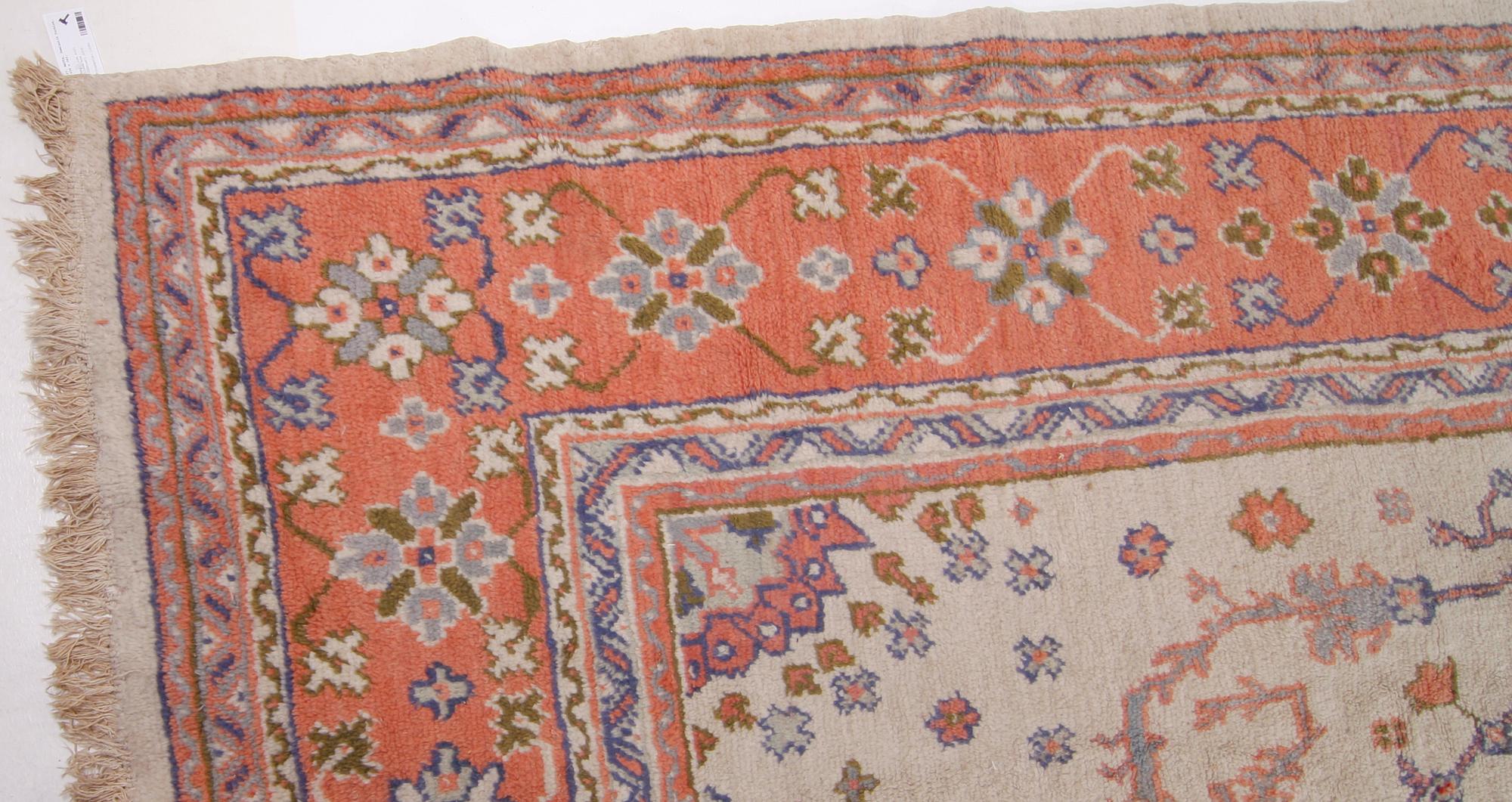 MATTA. Semiantik Turkisk. Ca 434 x 345.