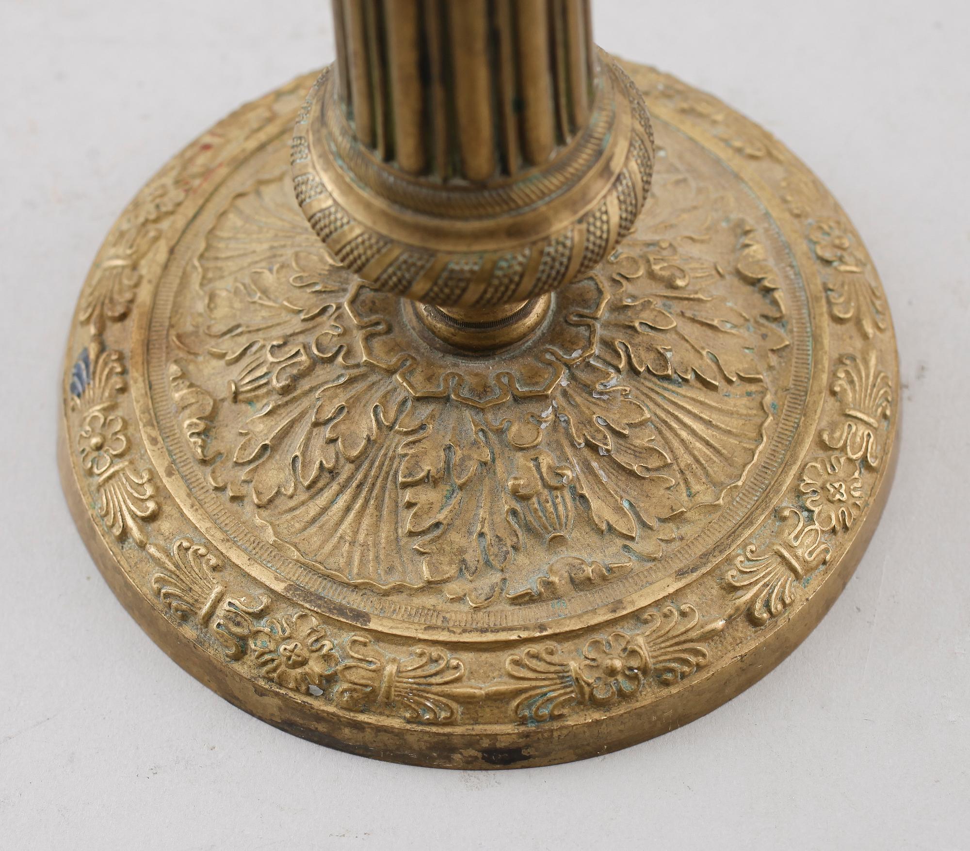 LJUSSTAKAR, 1 par, förgylld brons, empire, 1800-talets första hälft.