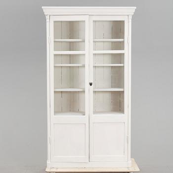 VITRINSKÅP, 1800-tal.