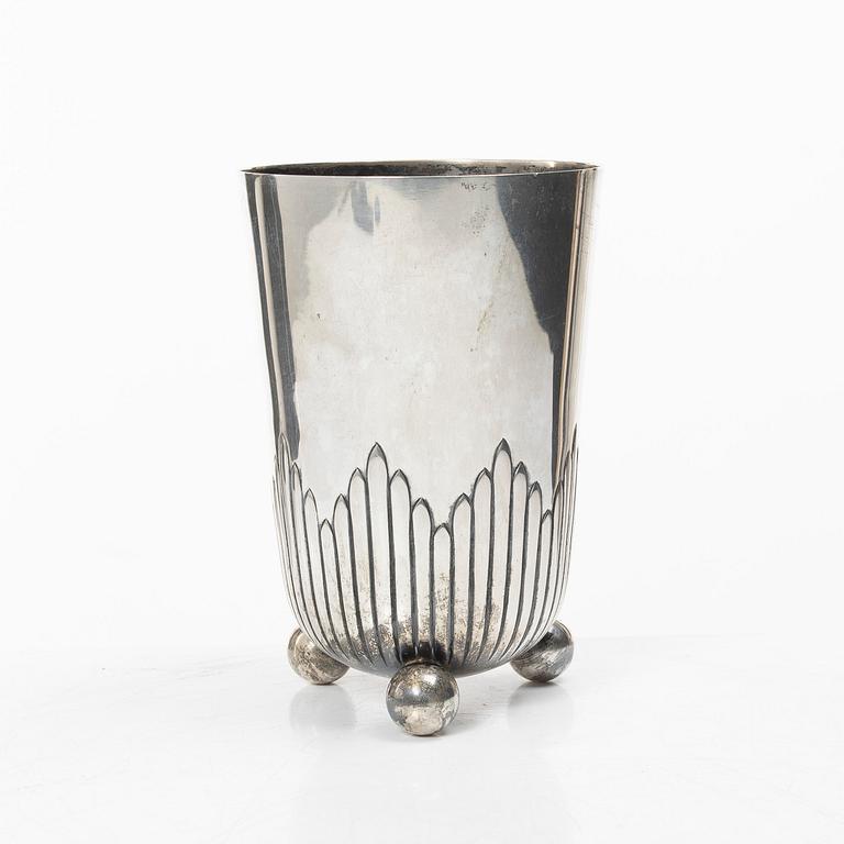 Vase on ball feet, silver, Wilhelm T. Binder, Germany, first half of the 20th century.