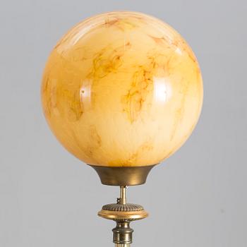 GOLVLAMPA, 1900-tal.