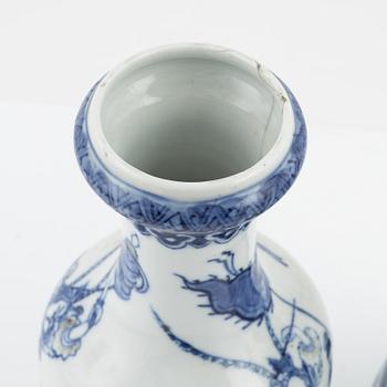 Two blue and white vases, late Qing dynasty, end of 19th Century.