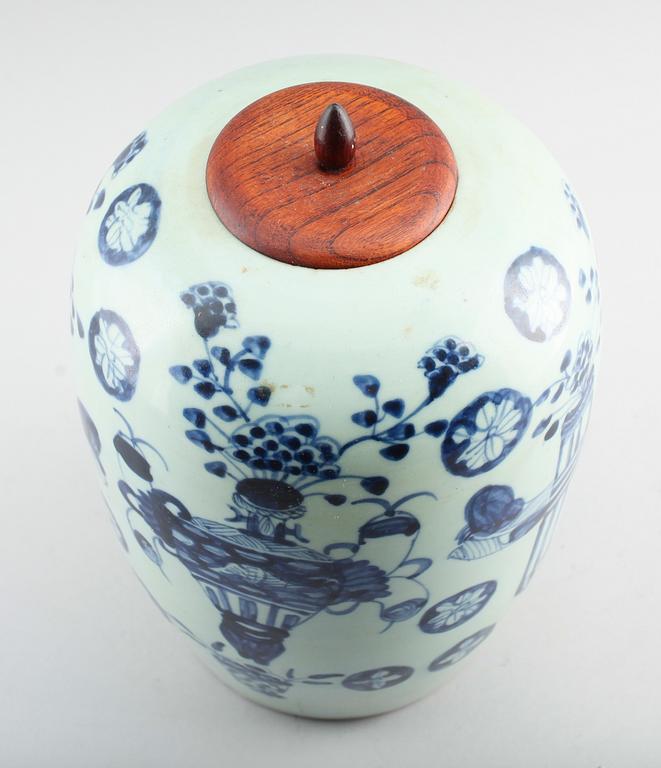 URNA, porslin, Kina, 1800-tal.