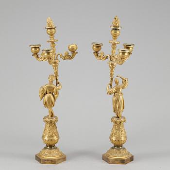 KANDELABRAR, ett par, senempire, 1800-tal.
