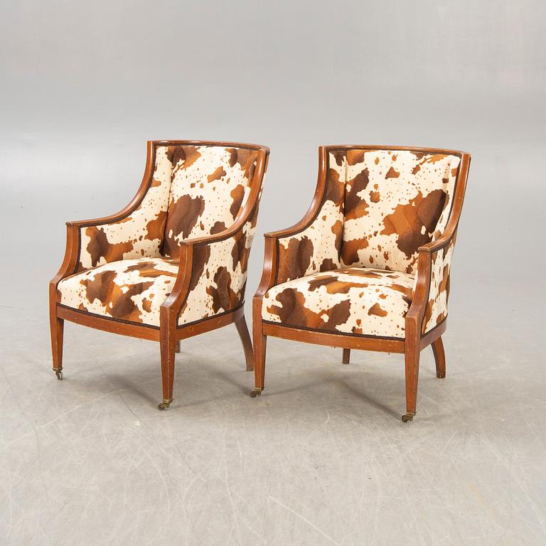 A pair of mahogany armchairs early 1900s.