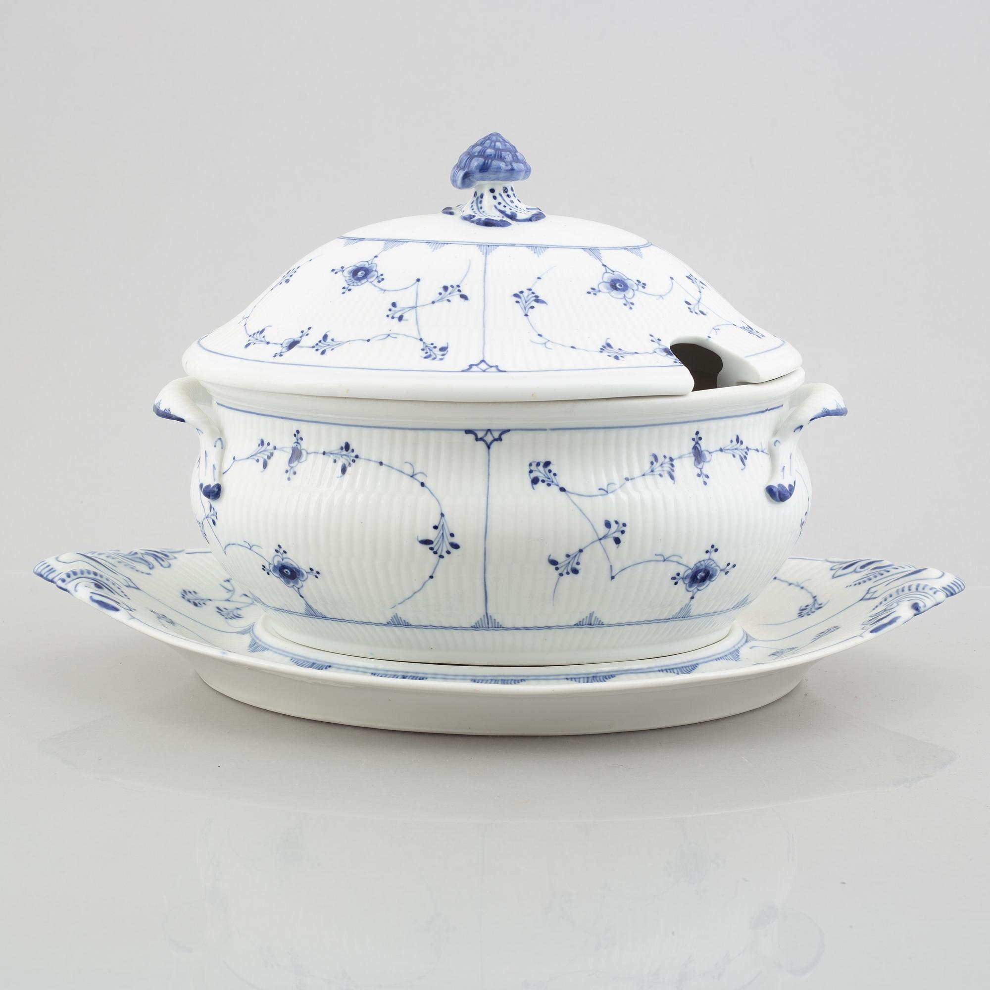 A 'Blue Fluted Plain' / 'Musselmalet' tureen with cover and stand, Royal Copenhagen, 19th century, stand 20th century.