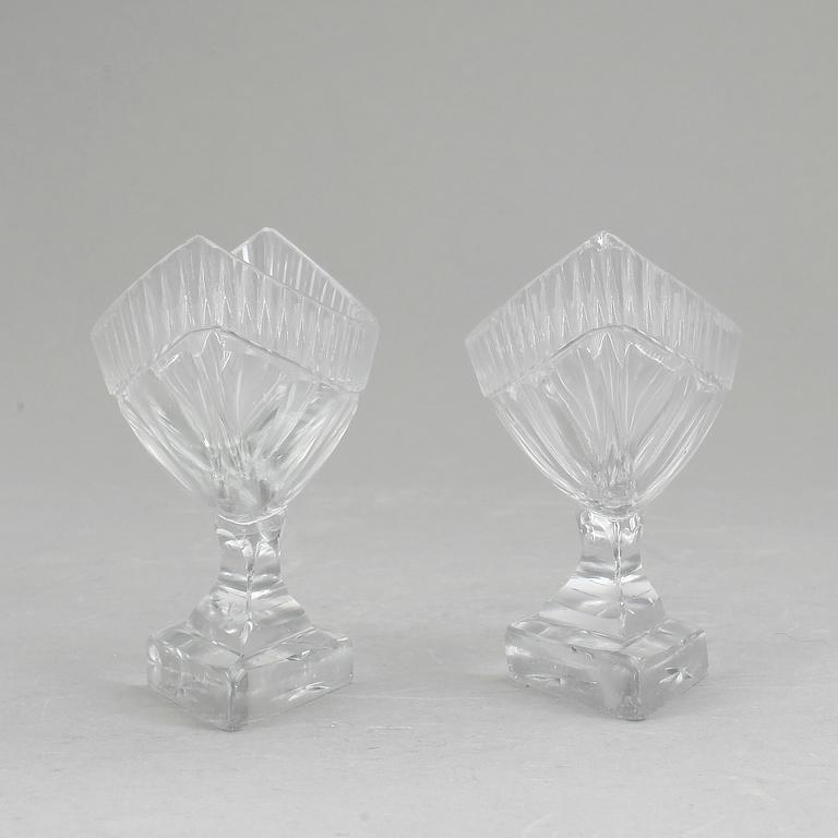 SALTKAR, ett par, glas, empire, 1800-talets första hälft.