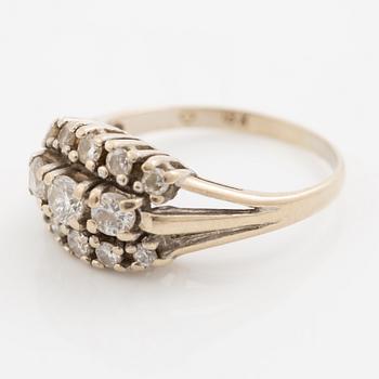 Ring, 18K white gold set with brilliant-cut diamonds.