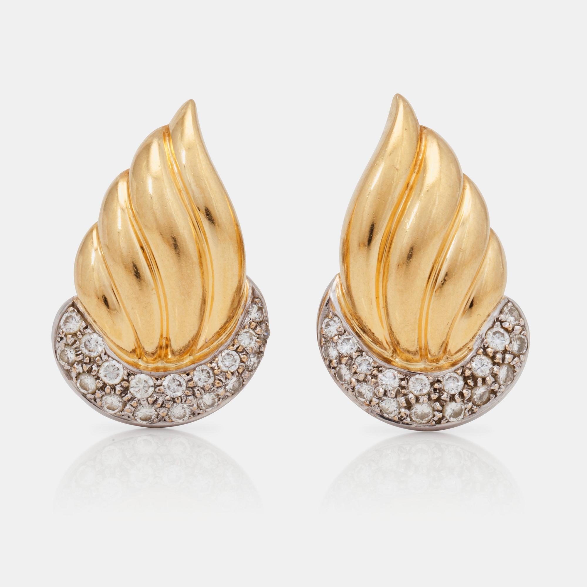 A pair of circa 1.00 ct brilliant-cut diamond earrings.