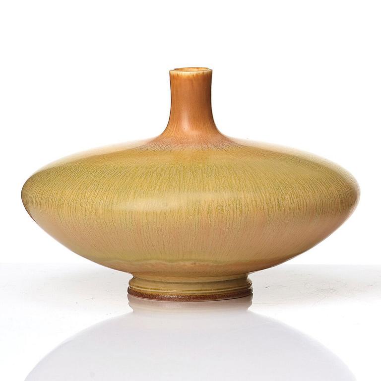 BERNDT FRIBERG, a stoneware vase, Gustavsberg studio, Sweden 1973.