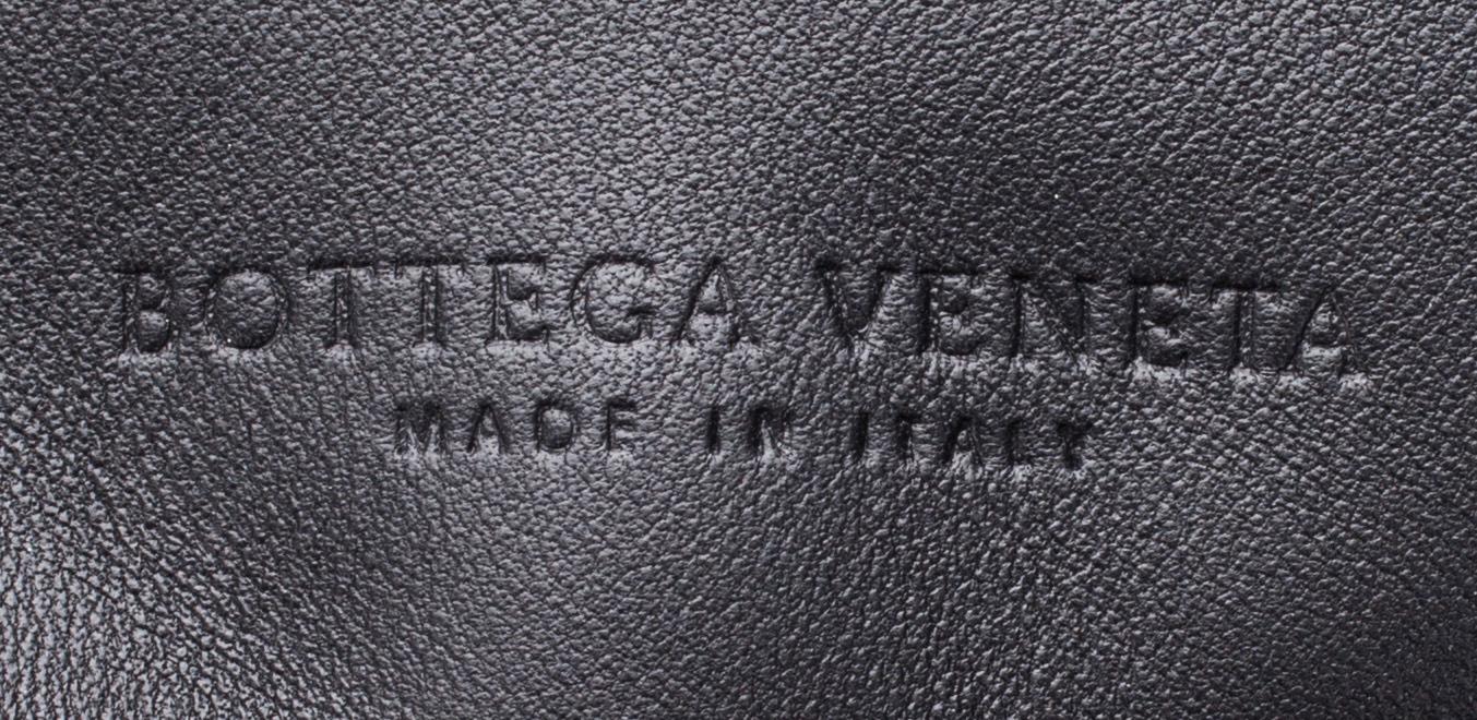 VÄSKA, Bottega Veneta.