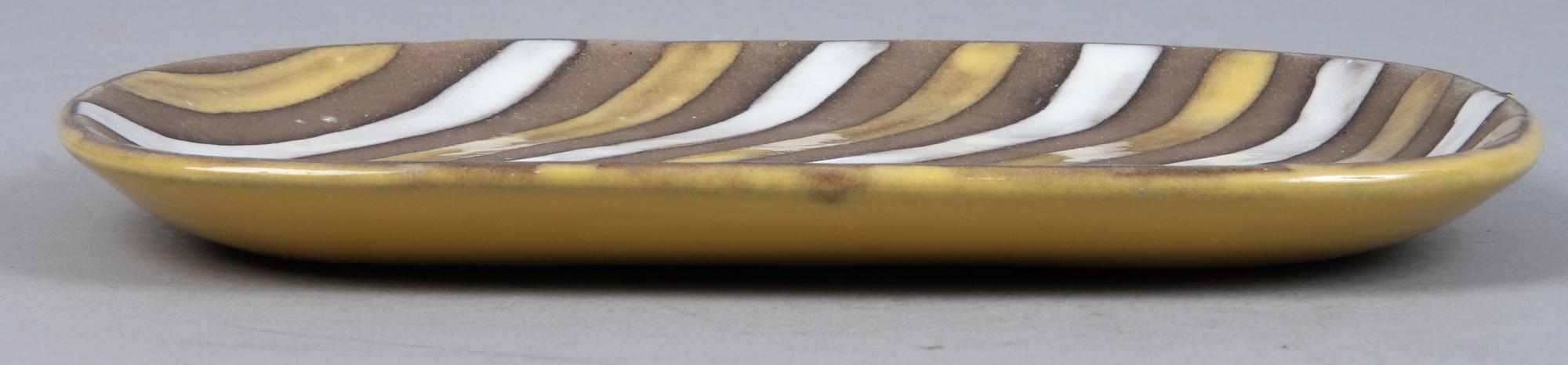 FAT, 12 st, samt, ASSIETTER, 3 st, "Spiral", Ingrid Atterberg, Uppsala-Ekeby.
