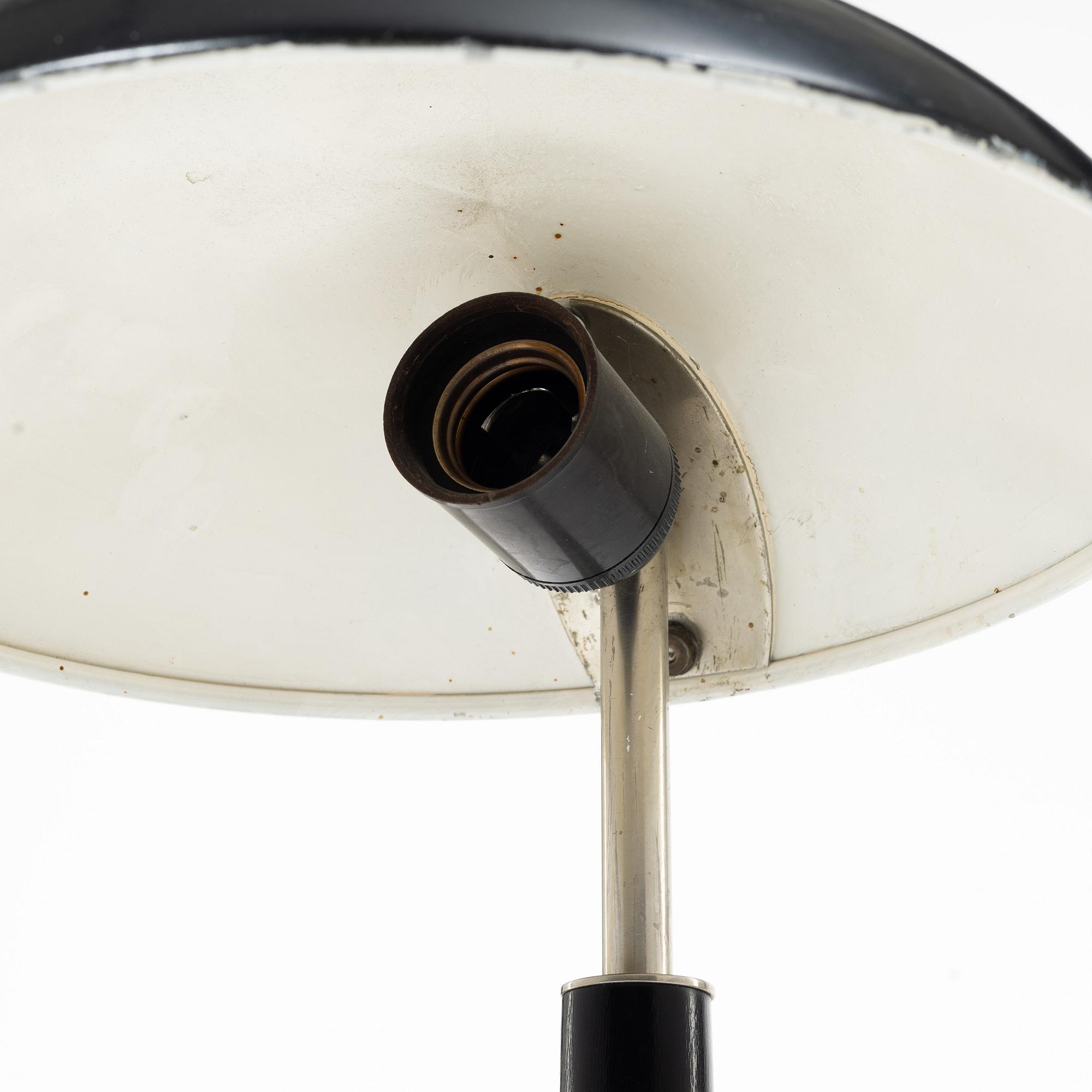 Harald Notini, bordslampa, modell 15091 A, Arvid Böhlmarks Lampfabrik, Stockholm, 1930-tal.