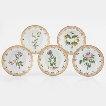 Tallrikar, 10 st, porslin, "Flora Danica", (Hausmålerai), Royal Copenhagen Danmark.