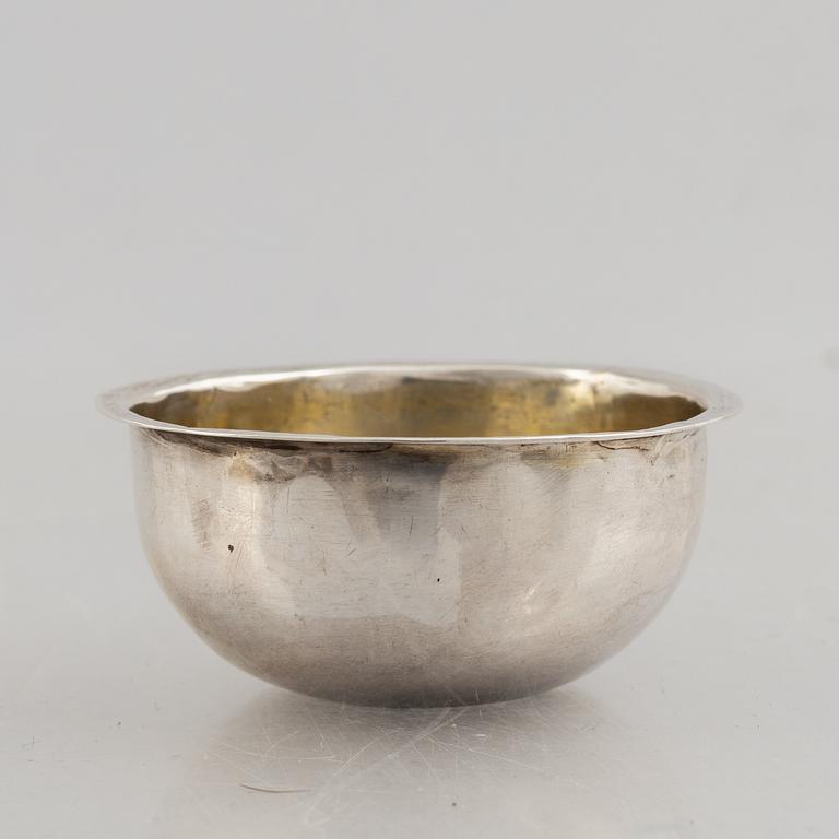 Carl Kåhre, tumlare, silver, Halmstad 1785.