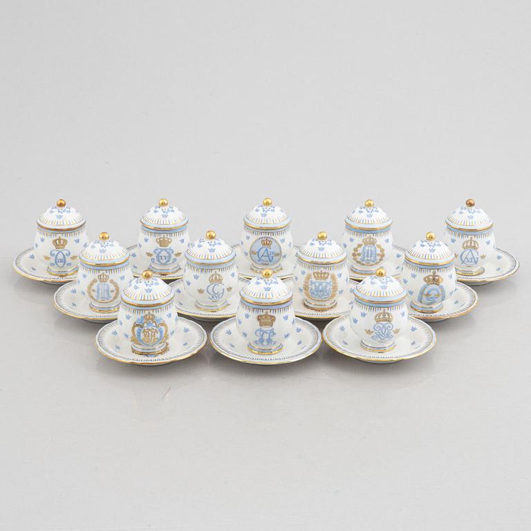 Creamers with lids and saucers, 12 pcs, porcelain, Rörstrand, second half of the 20th century.