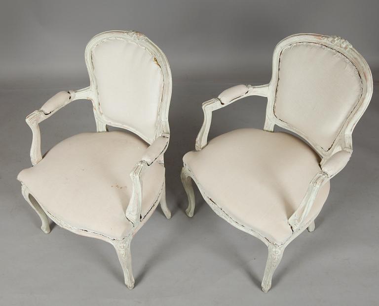 KARMSTOLAR, 1 par, rokokostil, 1900-talets mitt.
