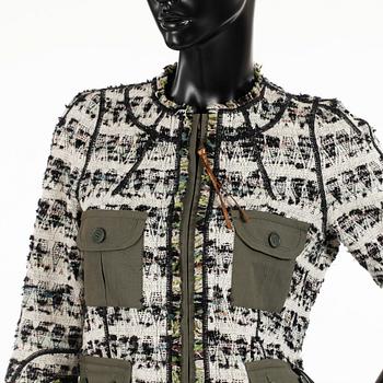 LOUIS VUITTON, tvådelad dräkt bestående av kavaj samt kjol.