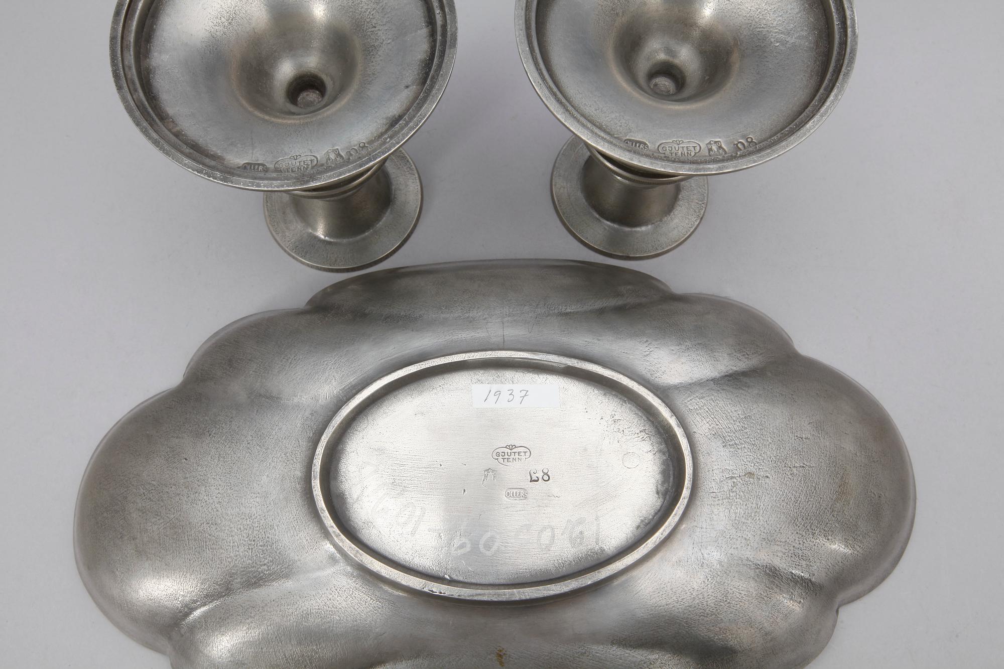 LJUSSTAKAR, ett par, samt FAT, tenn, Edvin Ollers, bl.a. 1937.