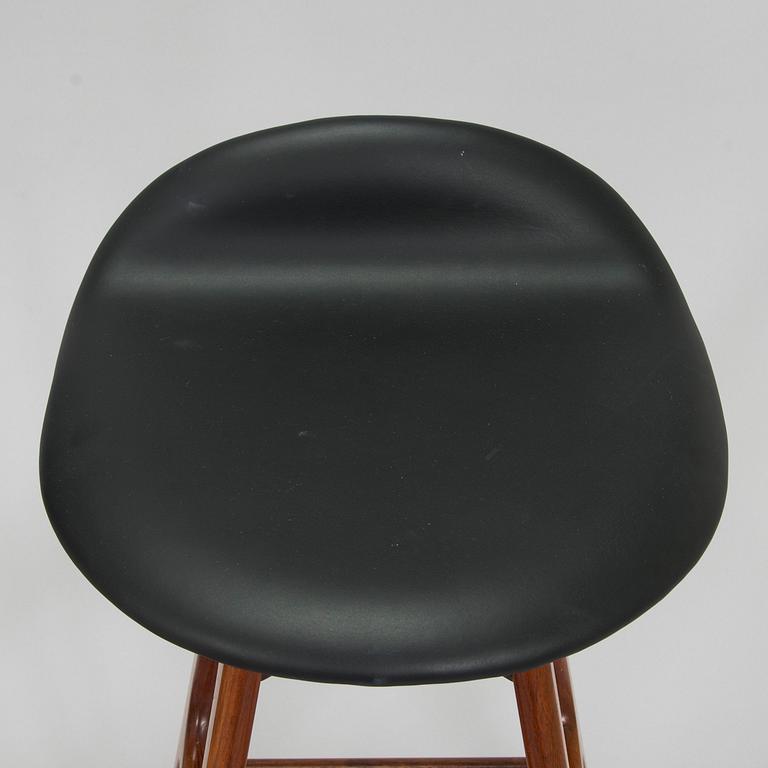 Erik Buck, a pair of 1960s 'OD-61' bar stools for Odense Maskinsnedkeri A-S, Denmark.