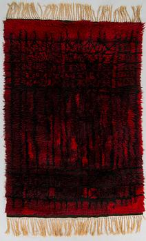 Kirsti Ilvessalo, A Finnish long pile Ryijy Rug, model Friends of Finnish Handicraft. Circa 180 x 133 cm.