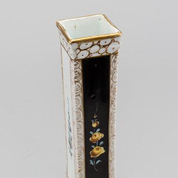 A German porcelain vase, first half of the 20th century.