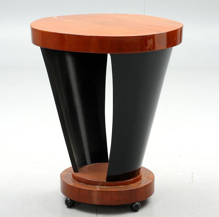 BORD. Art Deco, 1900-talets första hälft.